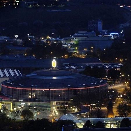 Schoene Grosse Wohnung 2 Schlafzimmer Bis 6 Pax Naehe Stadion Signal Iduna ดอร์ทมุนด์ ภายนอก รูปภาพ