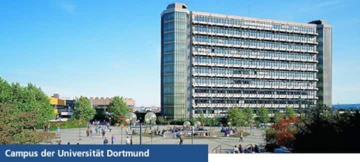 Schoene Grosse Wohnung 2 Schlafzimmer Bis 6 Pax Naehe Stadion Signal Iduna ดอร์ทมุนด์ ภายนอก รูปภาพ