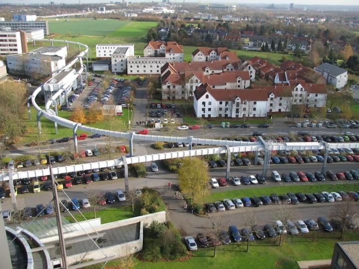 Schoene Grosse Wohnung 2 Schlafzimmer Bis 6 Pax Naehe Stadion Signal Iduna ดอร์ทมุนด์ ภายนอก รูปภาพ