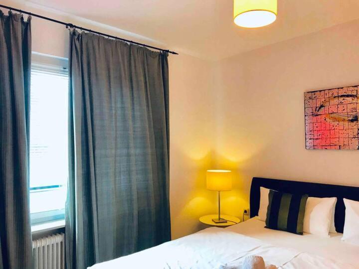 Schoene Grosse Wohnung 2 Schlafzimmer Bis 6 Pax Naehe Stadion Signal Iduna ดอร์ทมุนด์ ภายนอก รูปภาพ